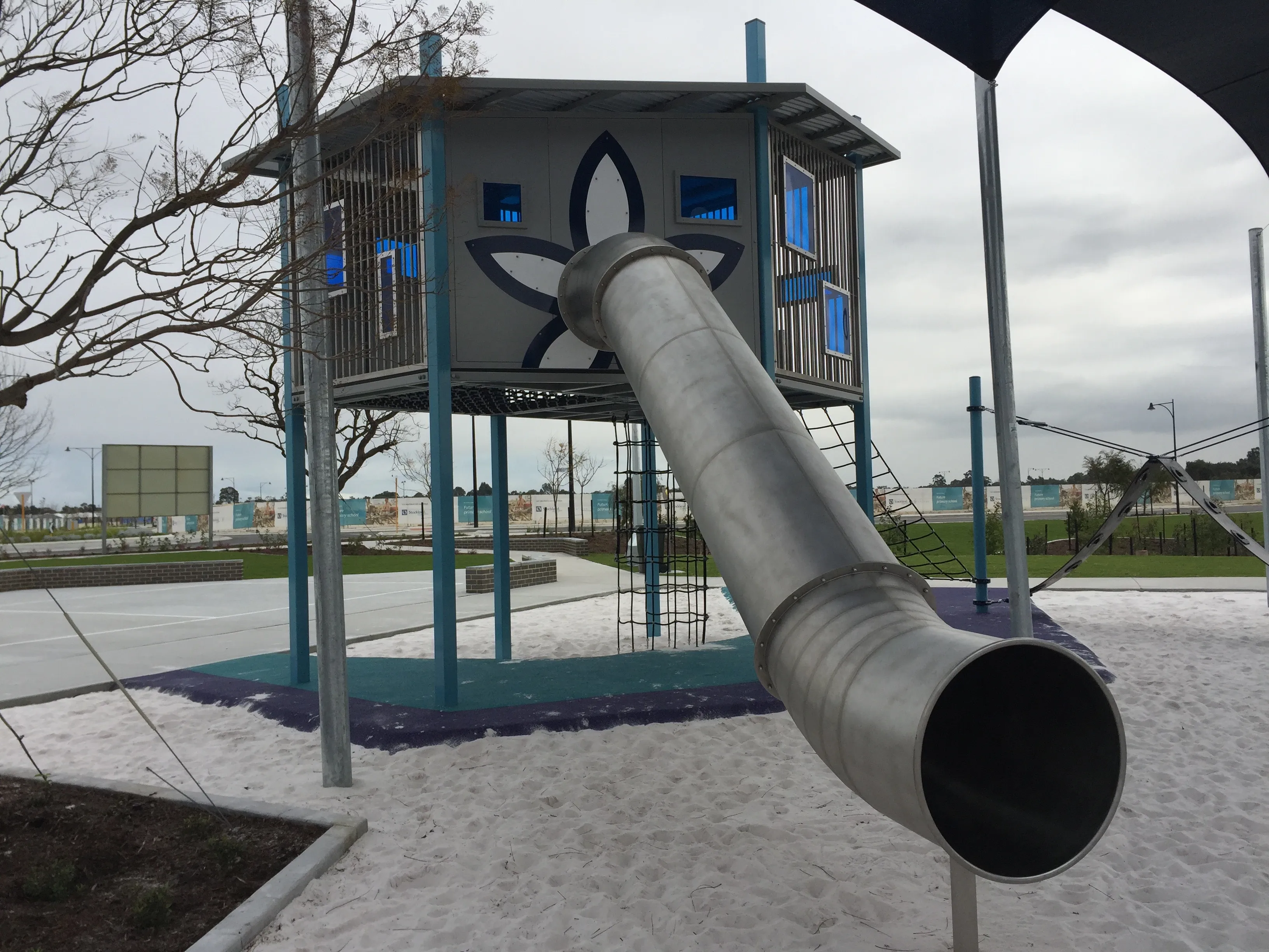 Playground with Stainless Steel Slide, Structure and Rope Climbing