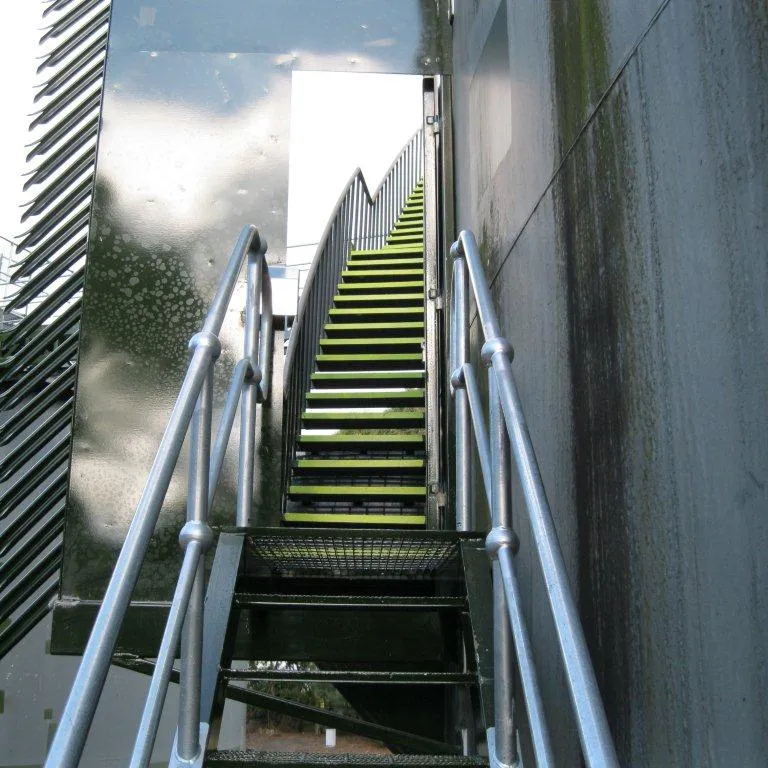 Stainless Steel Staircase with Hand Railing