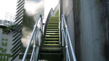 Stainless Steel Staircase with Hand Railing